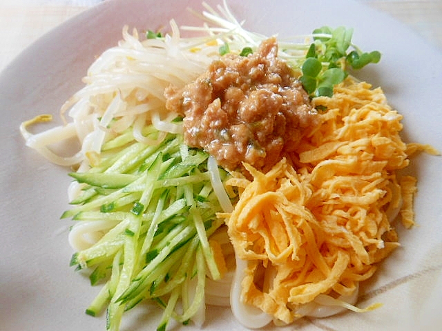 暑い時には★肉味噌と野菜、卵の冷うどん★