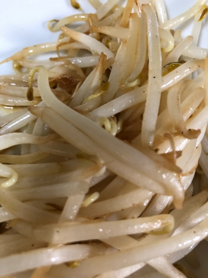 お肉やお魚の付け合わせに♡もやし炒め