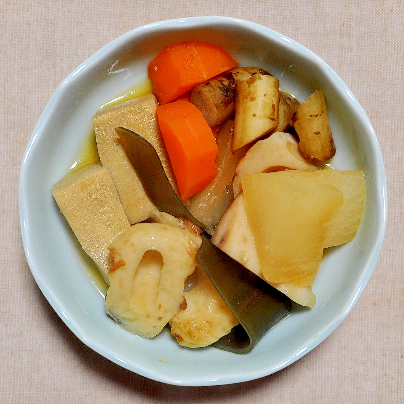 ちくわと高野豆腐と根菜と炊き合わせ