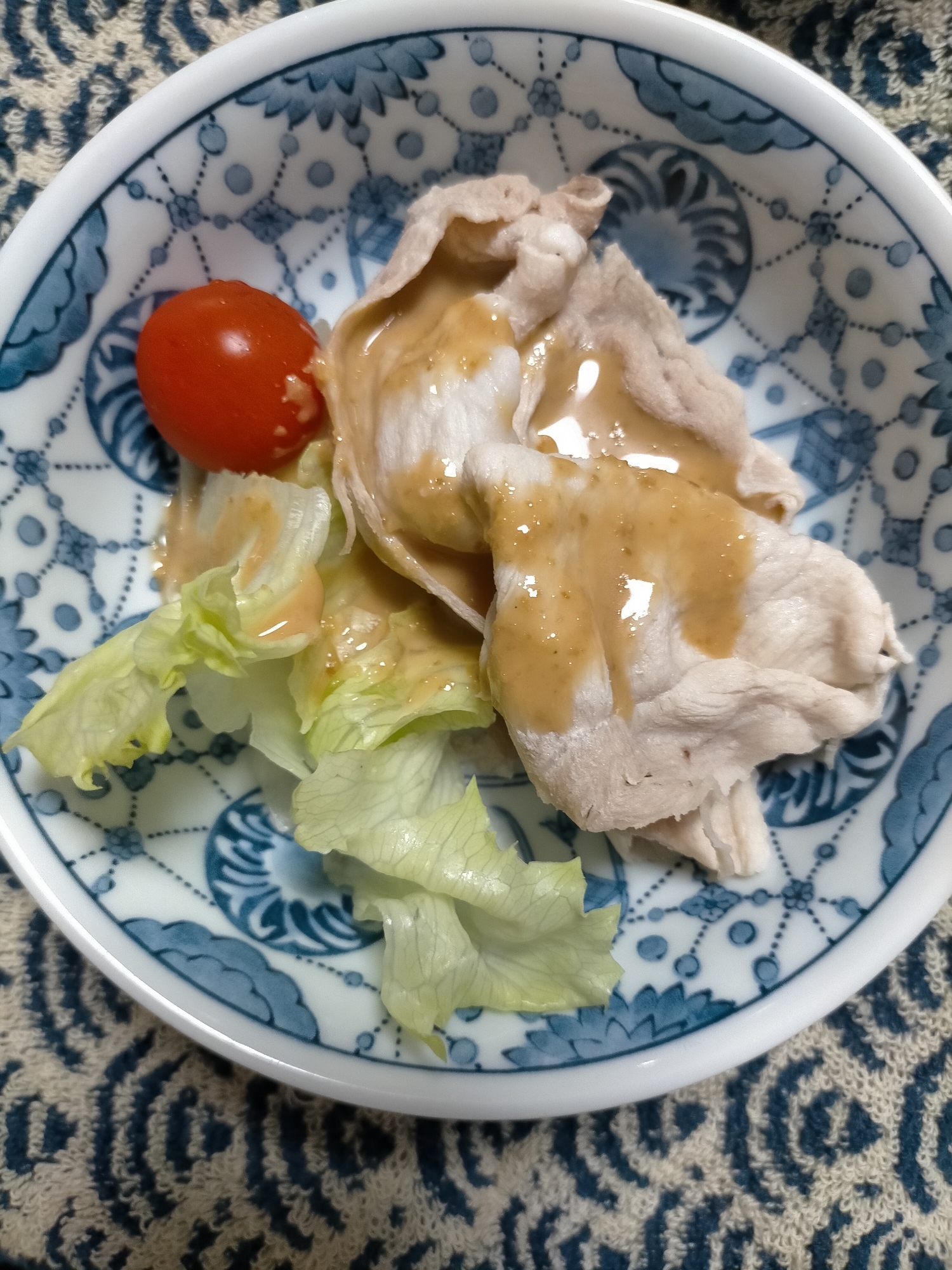 ゴマだれレタスプチトマトサラダ豚の冷しゃぶ