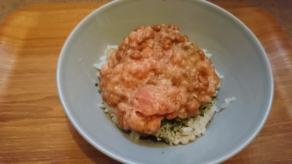 まぐろたたき納豆丼