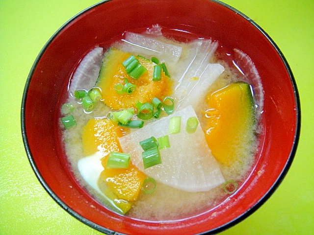 かぼちゃと大根の味噌汁