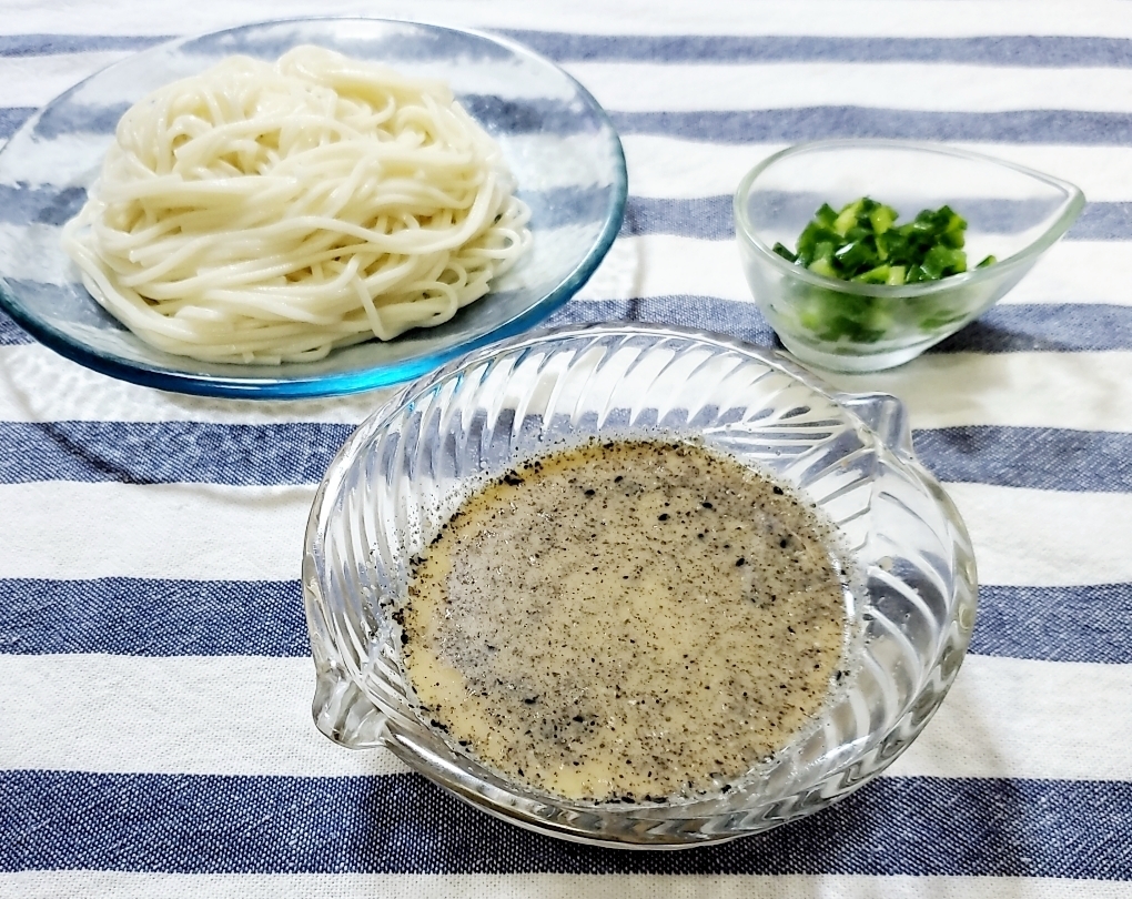 黒胡麻豆乳つゆの☆つけ素麺