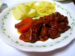 牛肉の赤ワイン煮