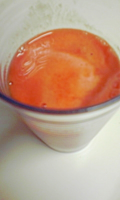 オレンジ果汁入り野菜ミルク