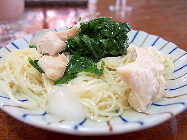 モロヘイヤタレのおそうめん