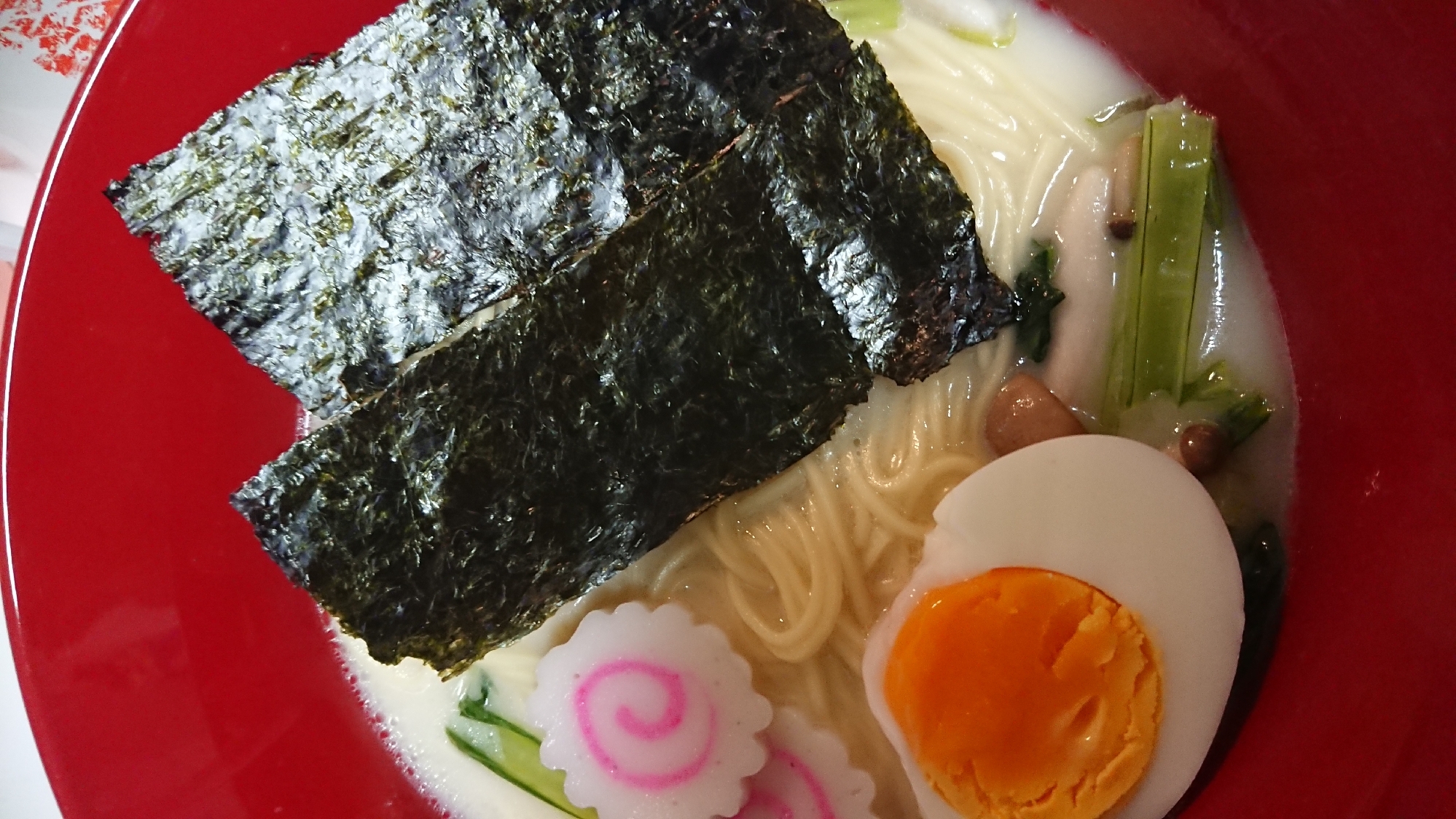 豚骨しめじラーメン