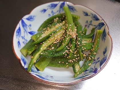 お箸もビールも止まらない♡オクラのナムル