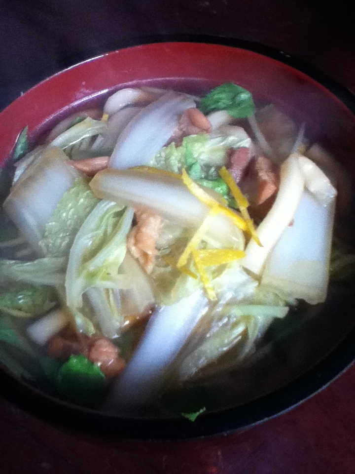 焼き鳥缶と白菜のうどん