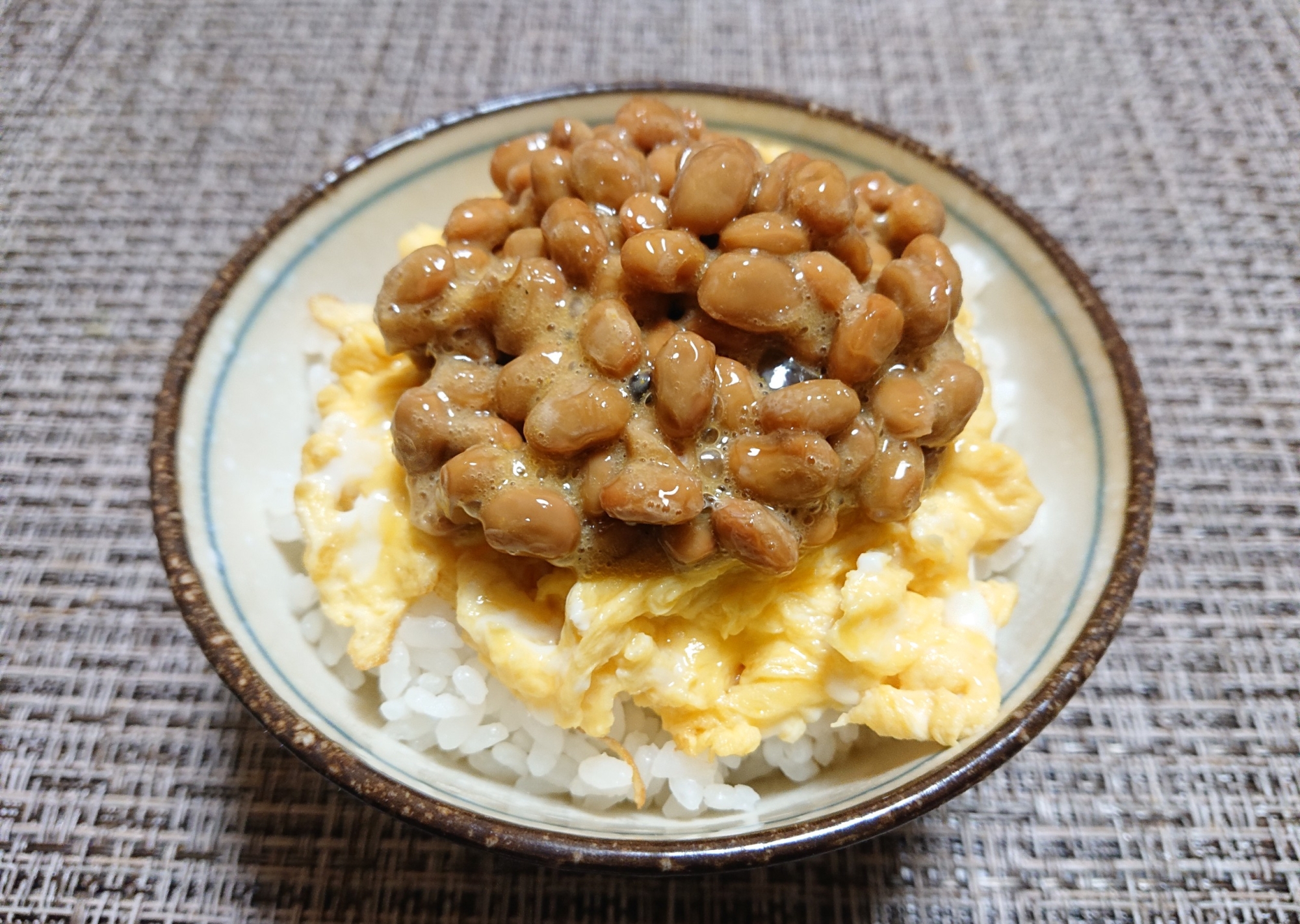 ゴマ油香る玉子納豆ご飯