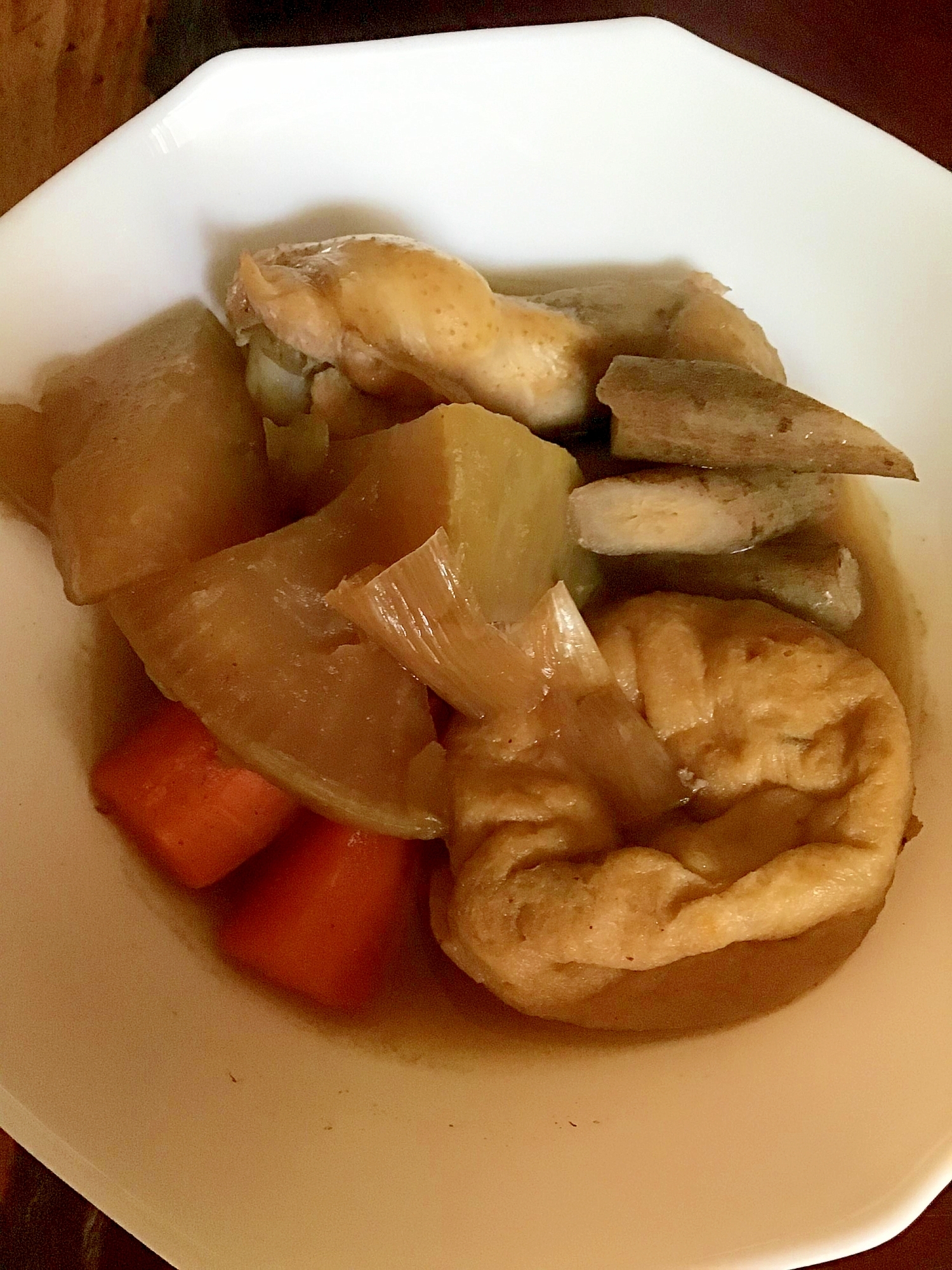 がんもと鶏モモと根菜の煮物。