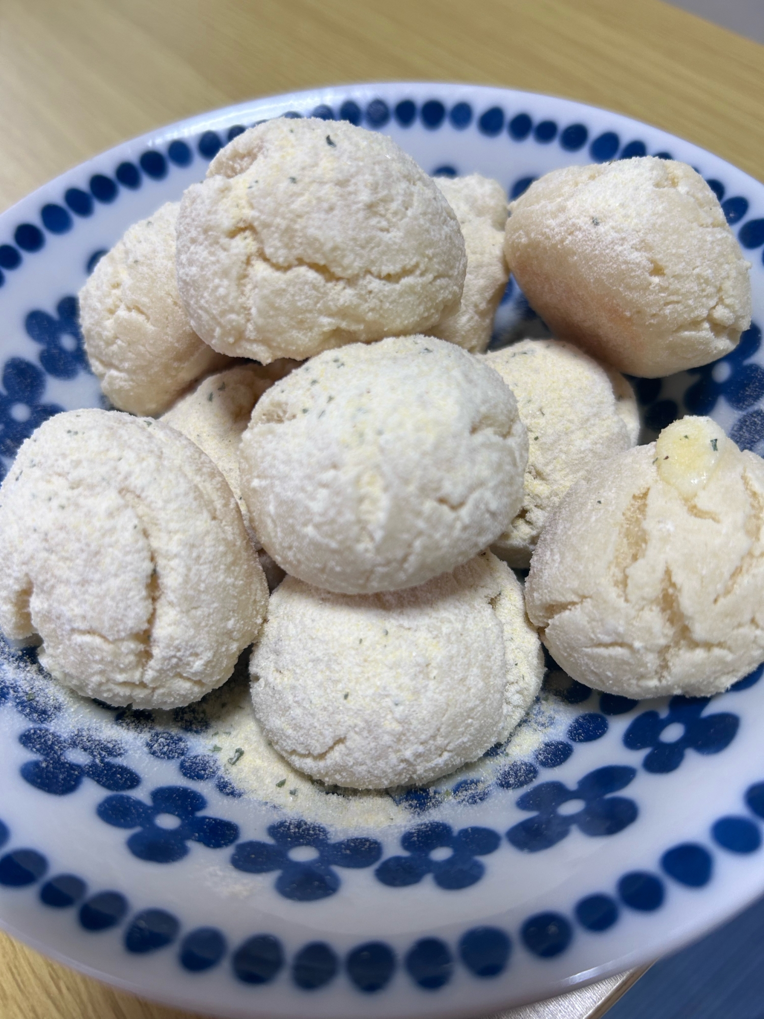 揚げないチーズボール【米粉使用】