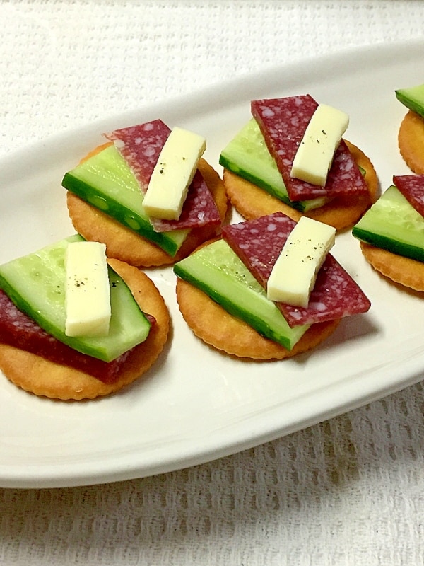 きゅうり、カルパス、チーズのオンザリッツ♪ レシピ・作り方 by まかろん ｜楽天レシピ