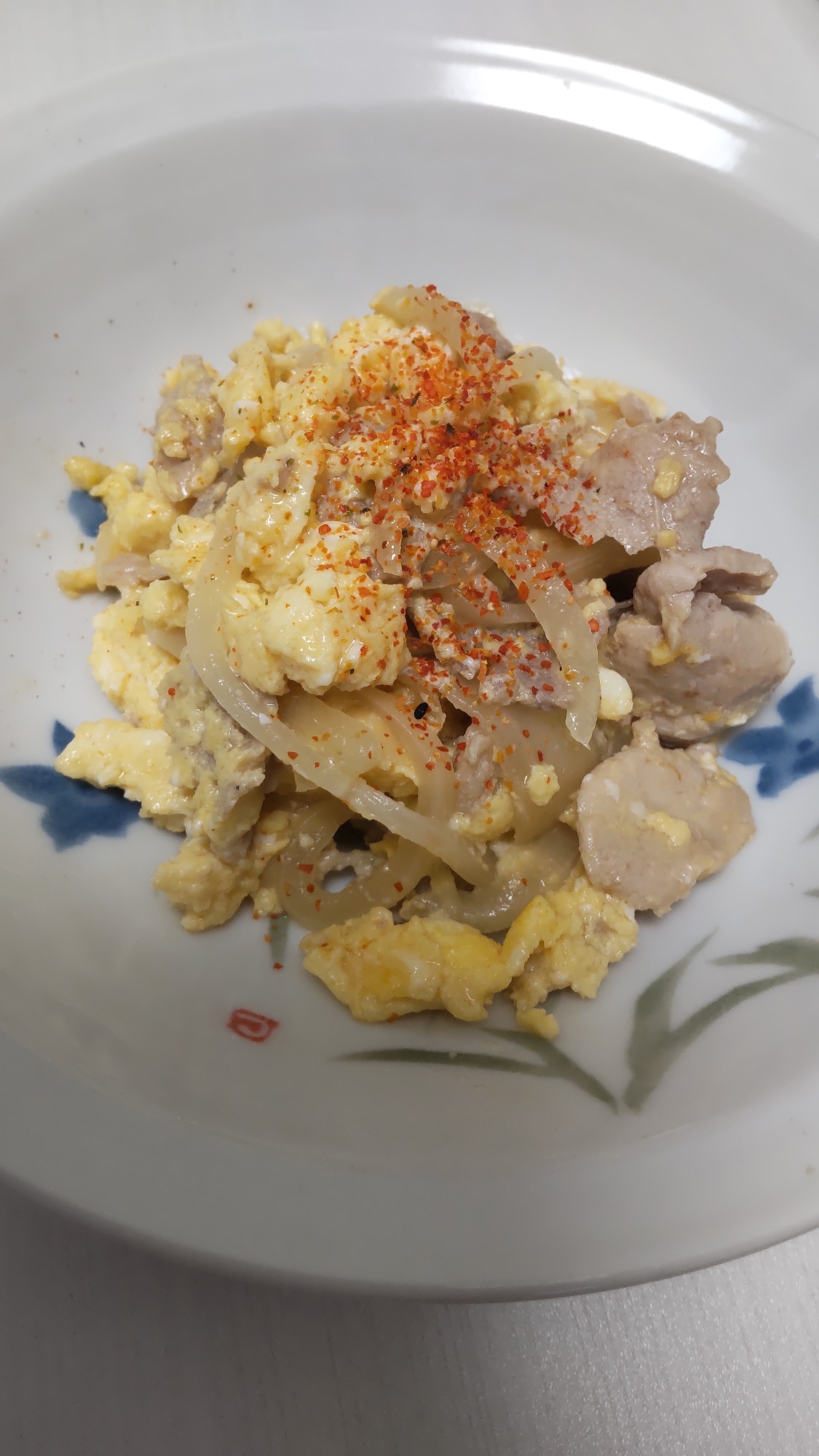 おつまみに♪豚肉と玉ねぎと卵の炒めもの