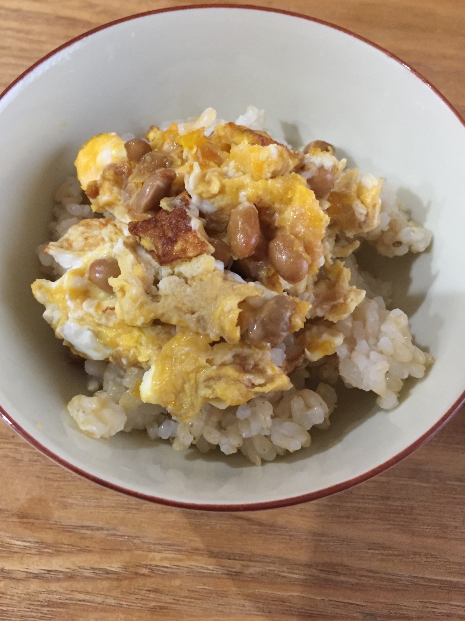 朝ごはんに簡単！納豆卵ごはん！