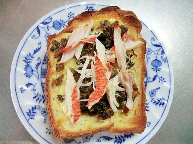 辛子高菜とカニカマのチーズトースト