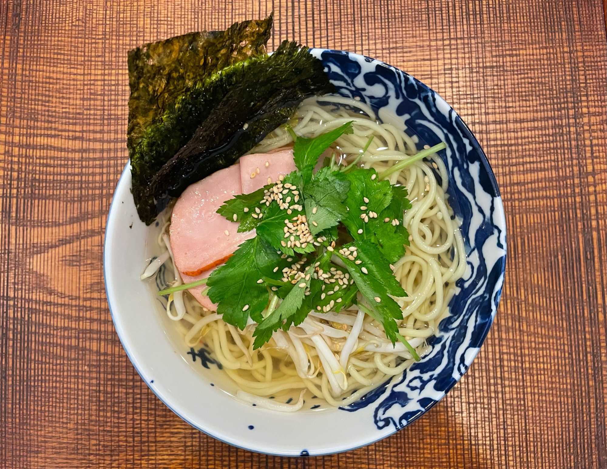 水と割って作る！さっぱり！白だしラーメン！