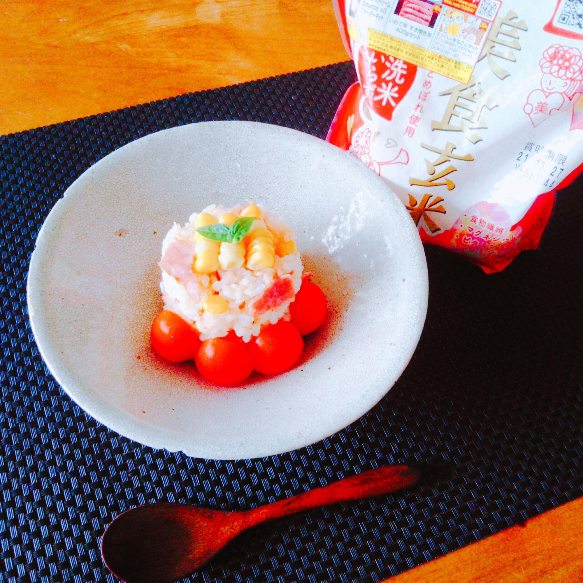 炊飯器で簡単☆トマトベーコン&コーンピラフ♪