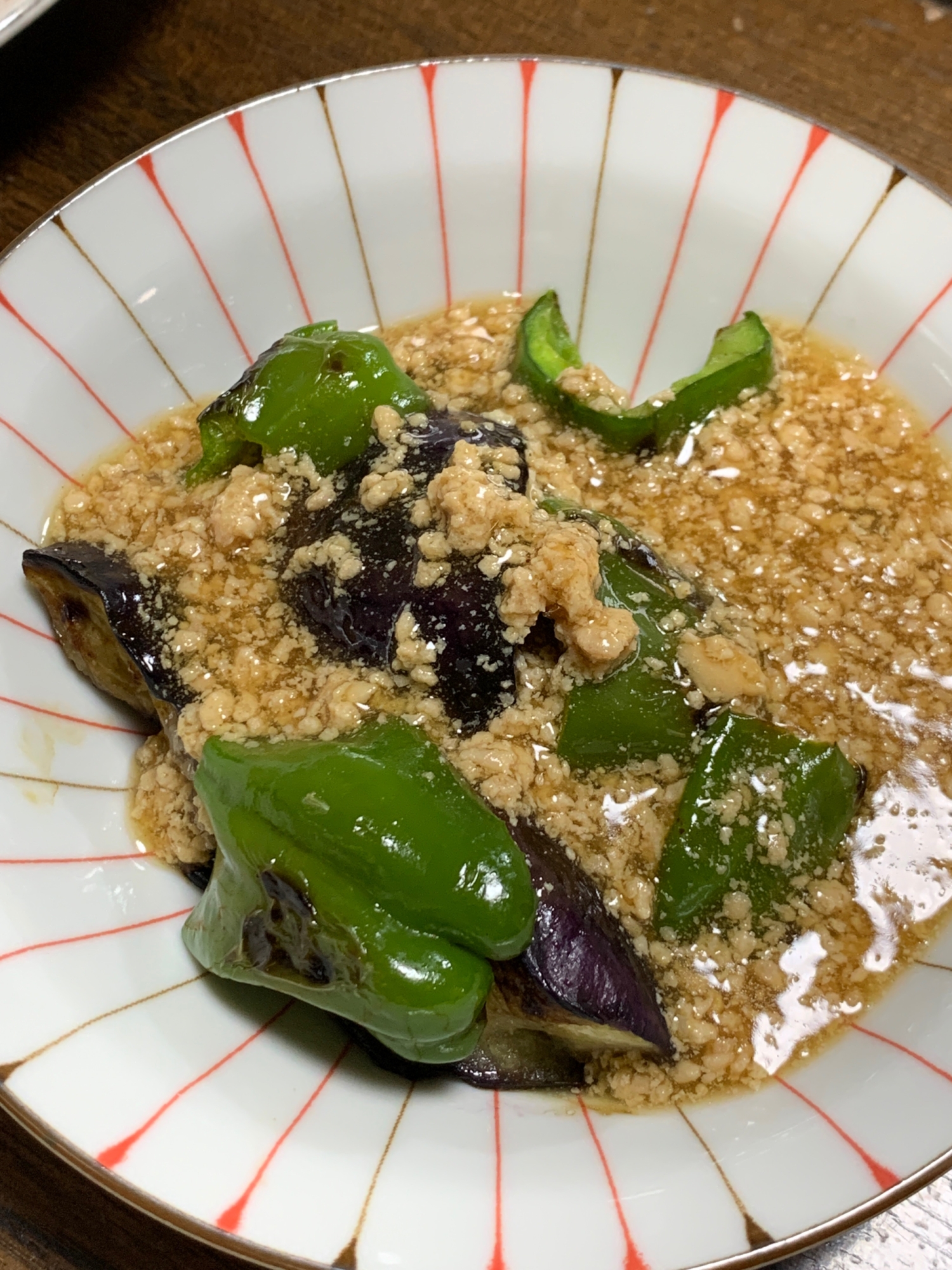 余った鶏そぼろで！茄子とピーマンの鶏そぼろあんかけ