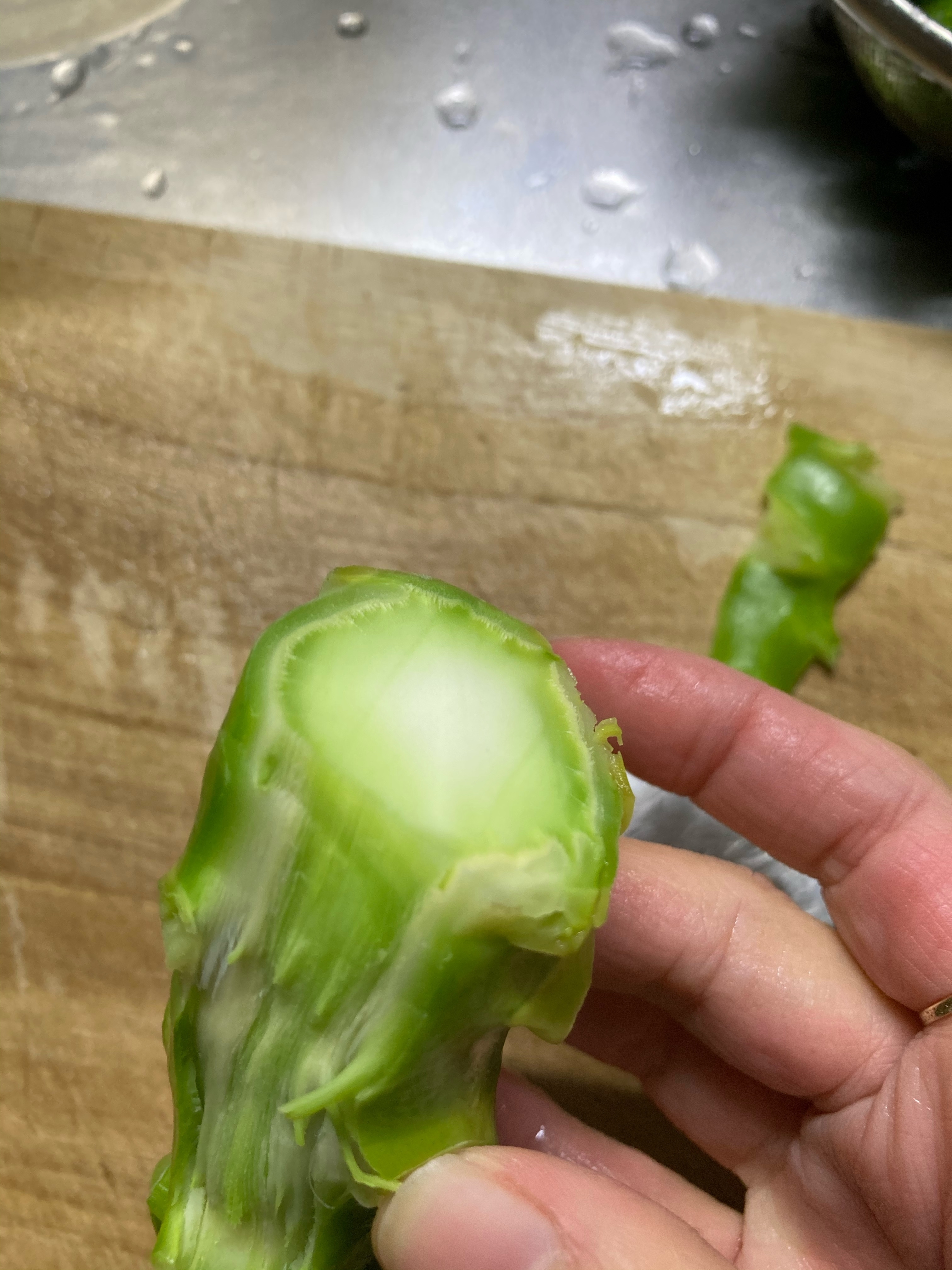 蒸しブロッコリー 茎の簡単な剥き方も レシピ 作り方 By ズボーラ ポイ活中 楽天レシピ 蒸しブロッコリー 茎の簡単な剥き方も レシピ 作り方 By ズボーラ ポイ活中 楽天レシピ