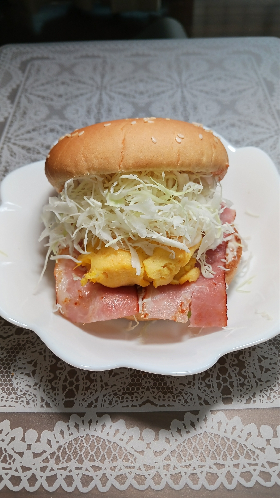 休日ランチ‪♡手作りベーコンオムレツバーガー‪♡