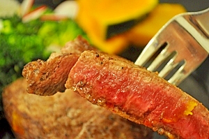 ステーキの美味しい焼き方 レシピ 作り方 By 楽天出店店舗 お肉屋さんのお惣菜 Meat Gen 楽天レシピ