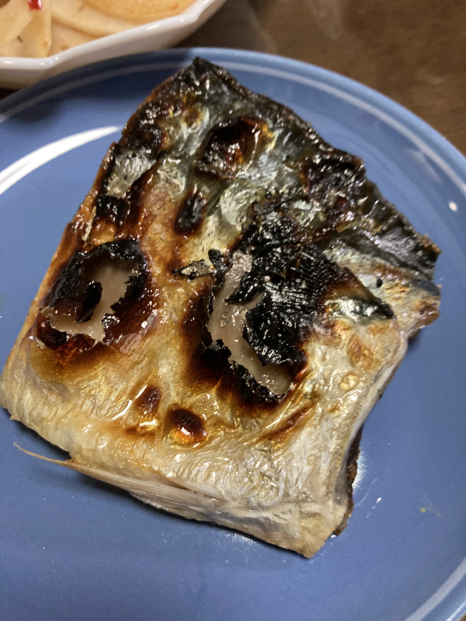 こんがり皮のパリパリ鯖焼き