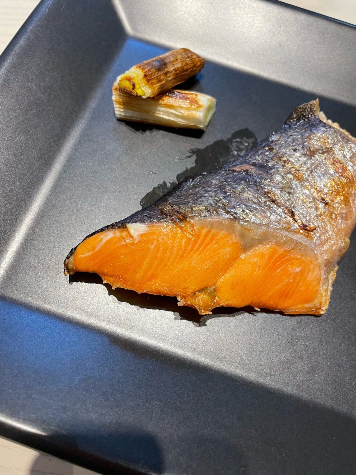 グリルで簡単、焼き鮭と絶品焼きネギ
