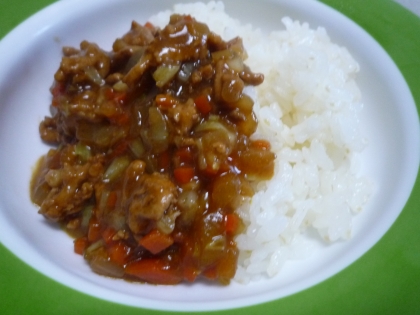 煮込んで寝かすカレーも好きだけど、作ってすぐに食べられるのもうれしい♪