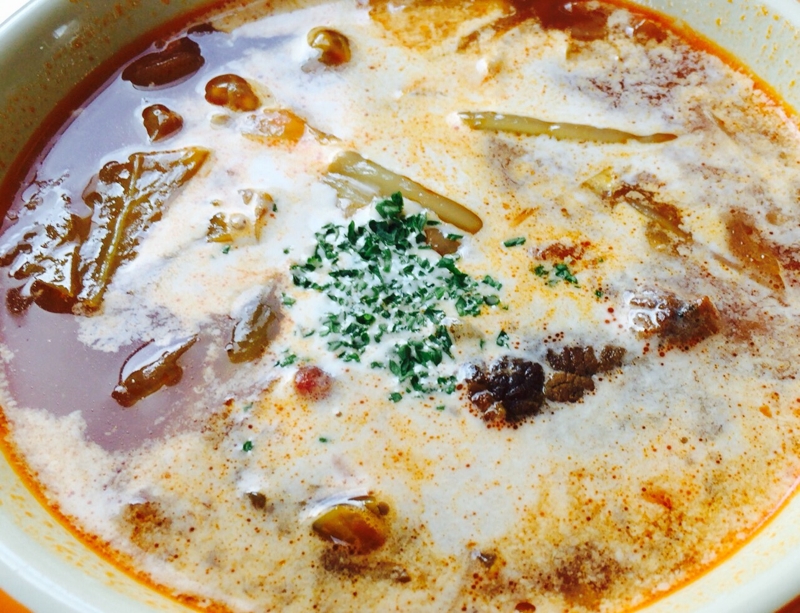 ボルシチ風キャベツとトマトのスープ