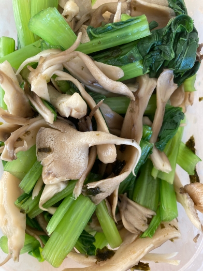 １０分で副菜♪小松菜とまいたけのレンジ蒸し