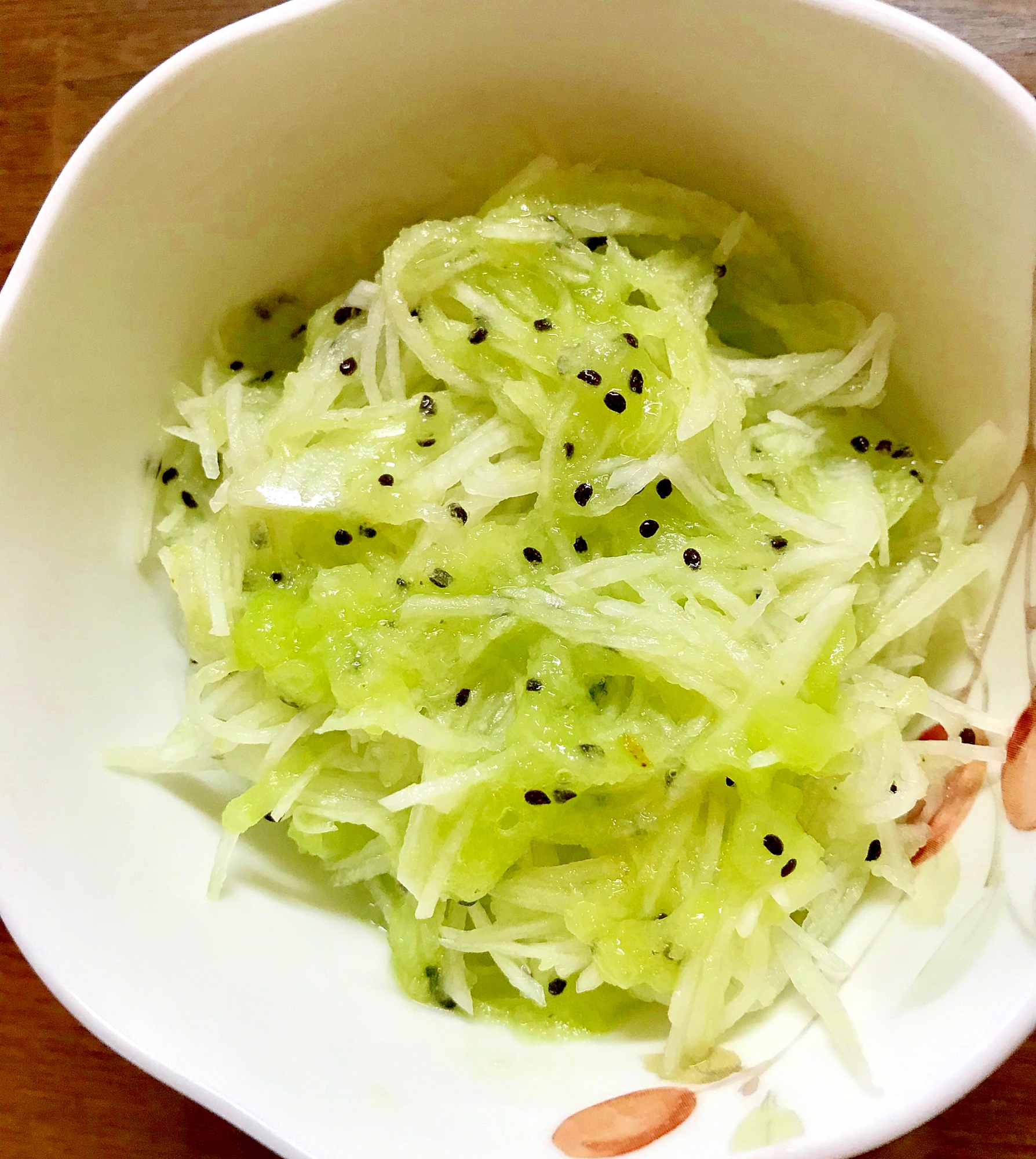 キウイと大根のさっぱりサラダ