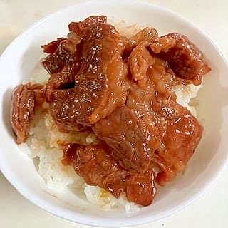 もち麦・玄米・アマランサス入りご飯で　牛カルビ丼