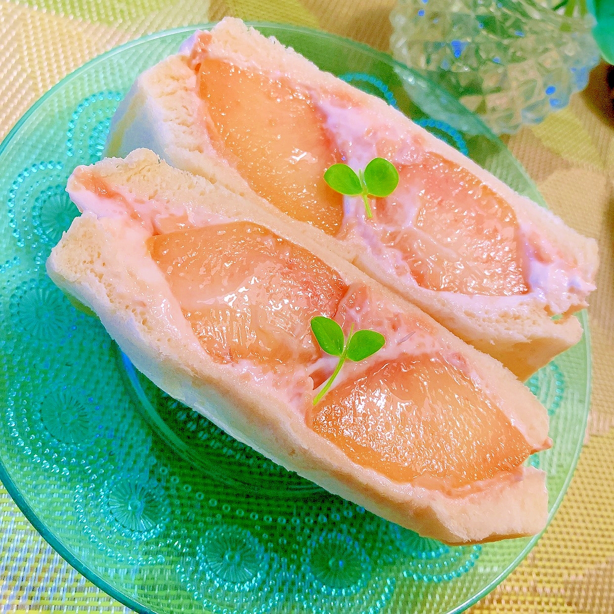 とろ り蕩ける丸ごと桃のフルーツサンド レシピ 作り方 By 嵯峨 恭也 楽天レシピ