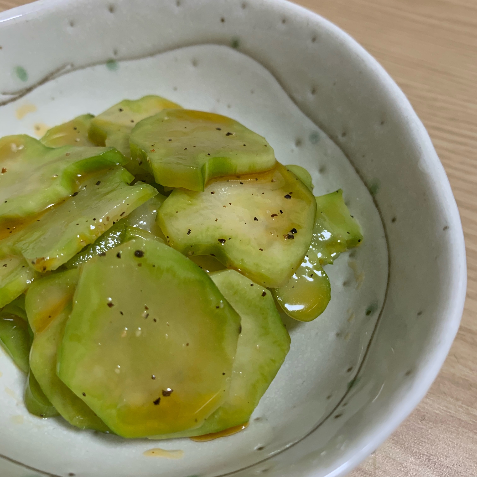 ブロッコリーの芯でザーサイ風♬