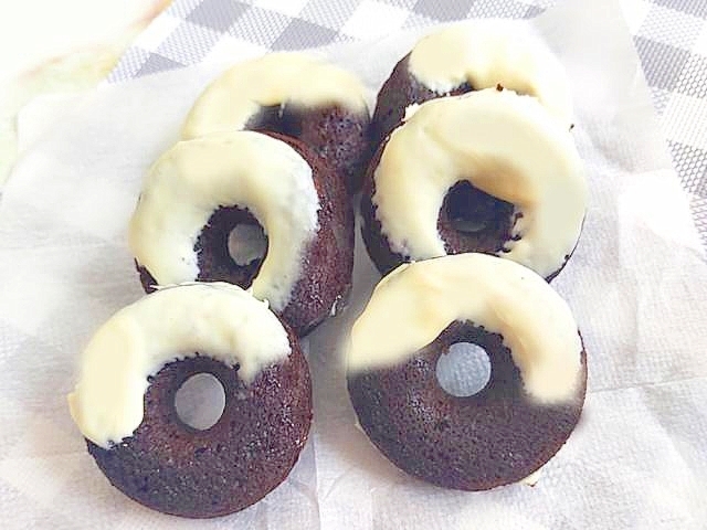 バレンタインに チョコの焼きドーナツのチョコがけ レシピ 作り方 By Torezu 楽天レシピ バレンタインに チョコの焼きドーナツのチョコがけ レシピ 作り方 By Torezu 楽天レシピ