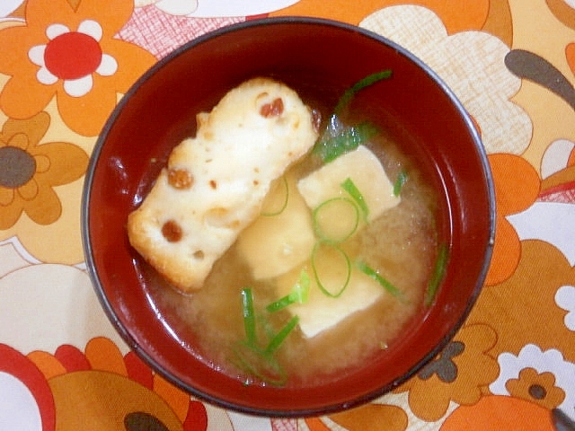 豆腐と豆もちの味噌汁