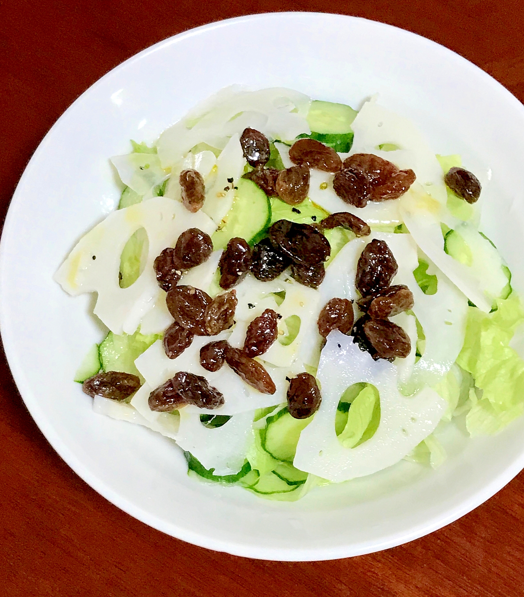 レーズンと蓮根の簡単サラダ
