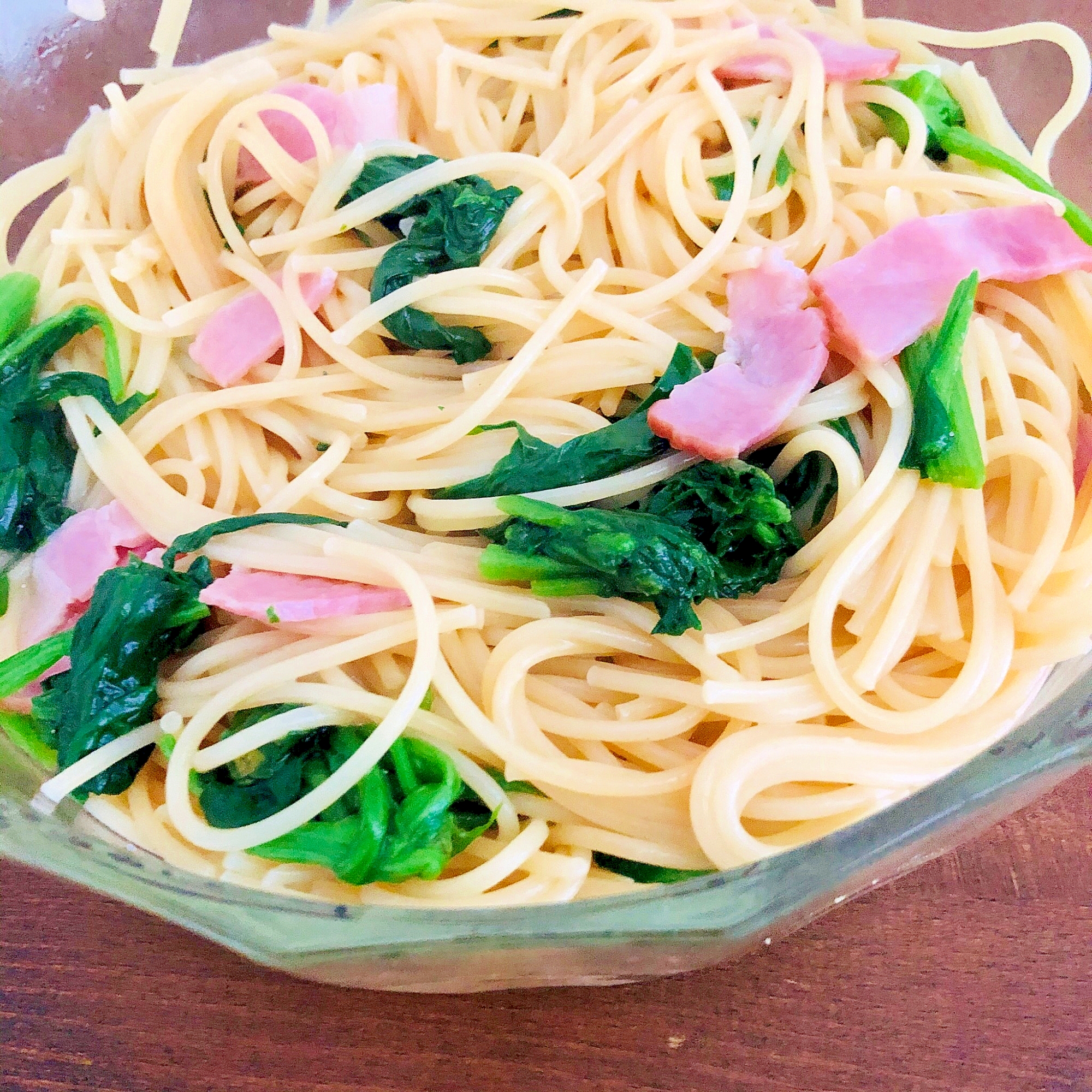 ほうれん草とベーコンの塩パスタ