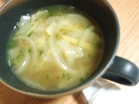 コンソメジンジャースープ