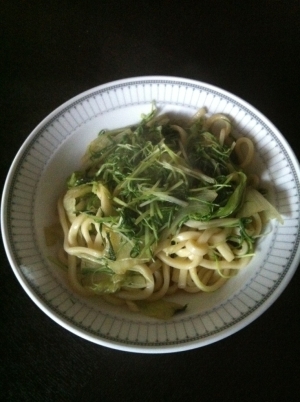 水菜で焼きうどん