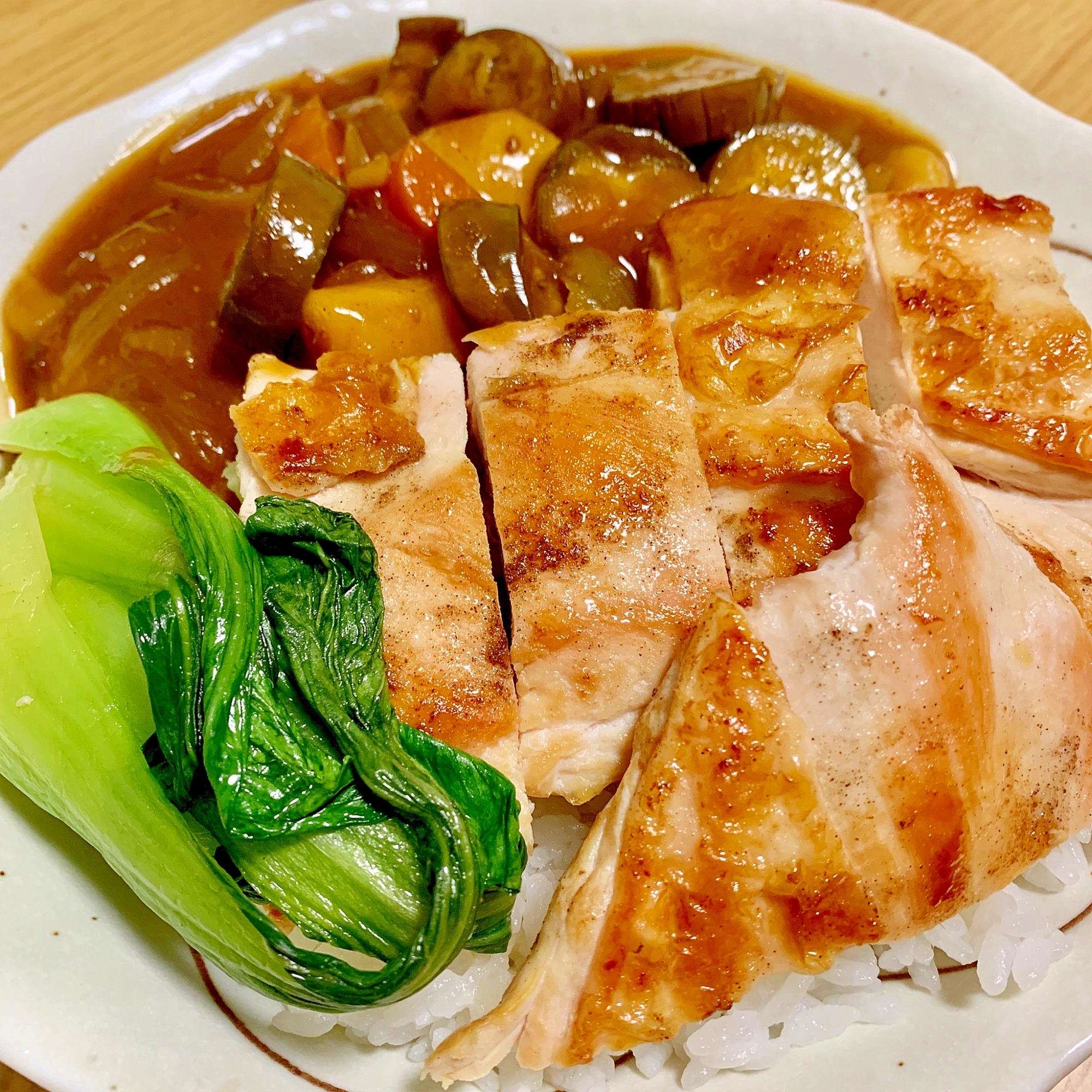 ヘルシー＊チキンソテーのなすカレー♪