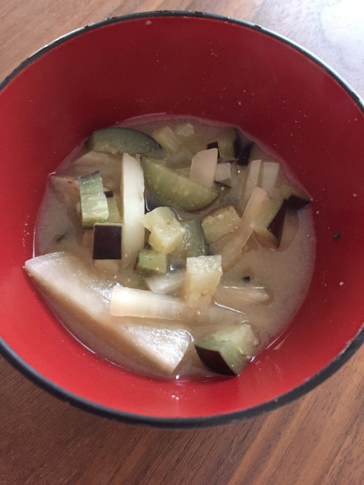 秋なすと大根の具いっぱい味噌汁