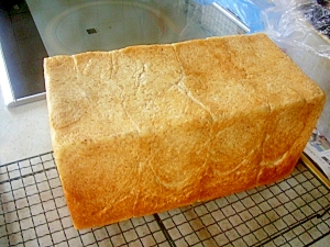 小麦ふすま入り角食パン