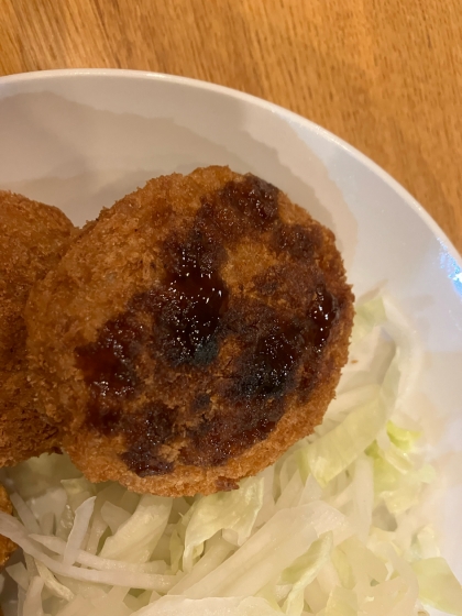 キャベツを加えたヘルシー揚げ焼きメンチカツ