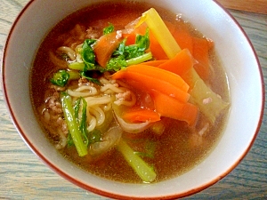 ひらひら野菜と肉そぼろのラーメン