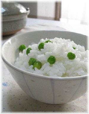 土鍋で炊き込みごはん”えんどう豆ごはん”