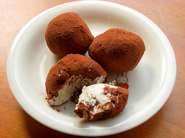 クリームチーズのトリュフ グリーンレーズン他 レシピ 作り方 By ジョン リーバス 楽天レシピ クリームチーズのトリュフ グリーンレーズン他 レシピ 作り方 By ジョン リーバス 楽天レシピ