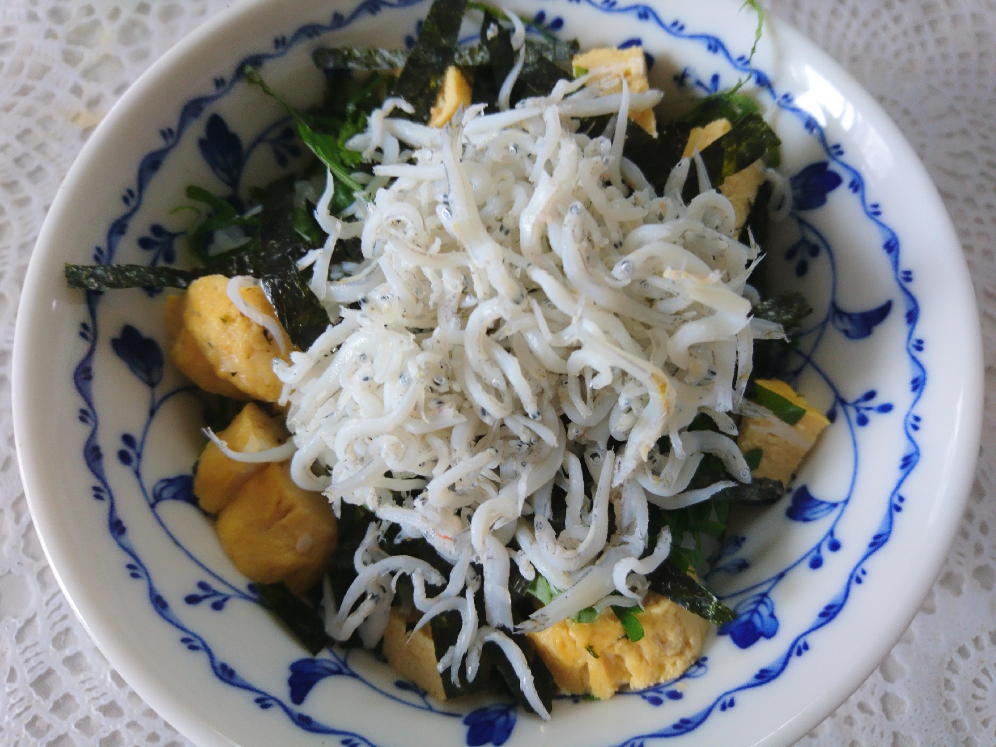 しらす干しと卵焼きの丼