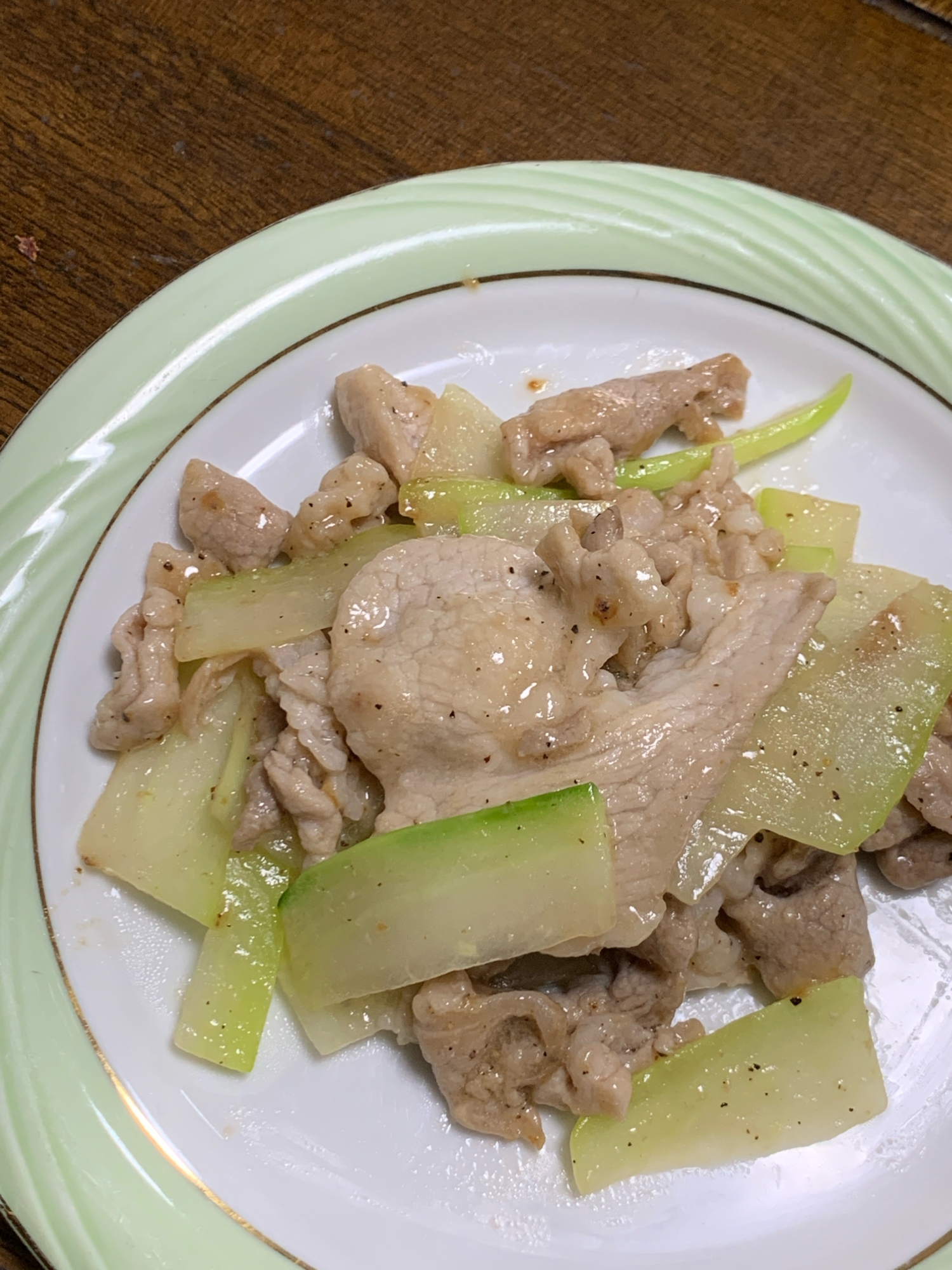 青パパイヤと豚肉の炒め物